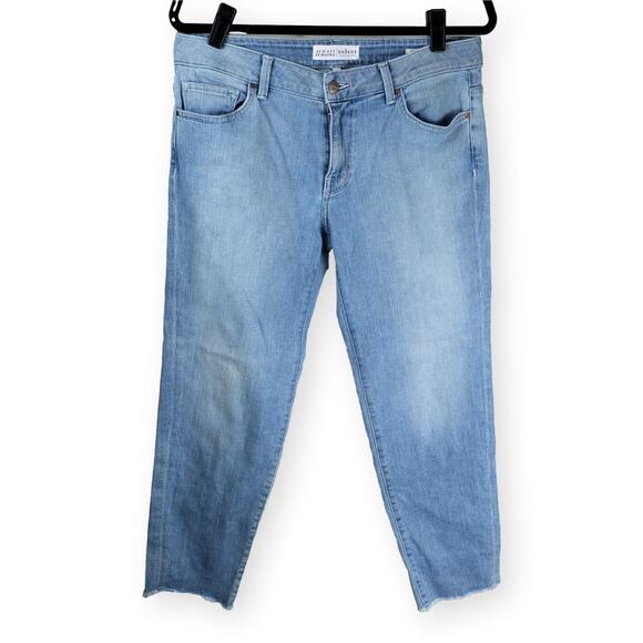 Velvet by Graham & Spencer "Always Judging" Light Wash Denim Jeans 28 - Picture 1 of 9